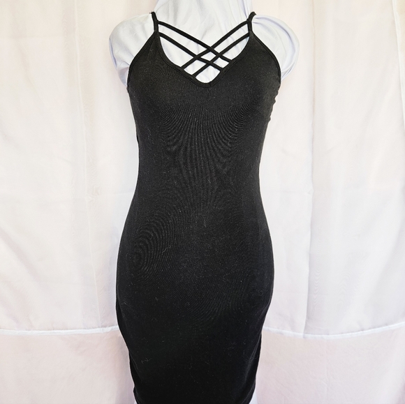 Heart Hips Dresses & Skirts - HaElegant Black Dress